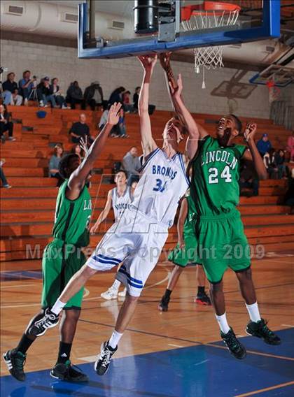 Thumbnail 3 in Rancho Bernardo vs Lincoln (MaxPreps Holiday Classic) photogallery.