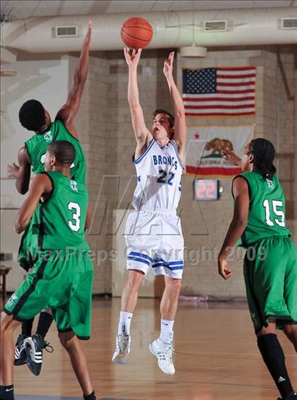 Thumbnail 3 in Rancho Bernardo vs Lincoln (MaxPreps Holiday Classic) photogallery.