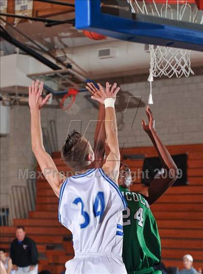Thumbnail 3 in Rancho Bernardo vs Lincoln (MaxPreps Holiday Classic) photogallery.