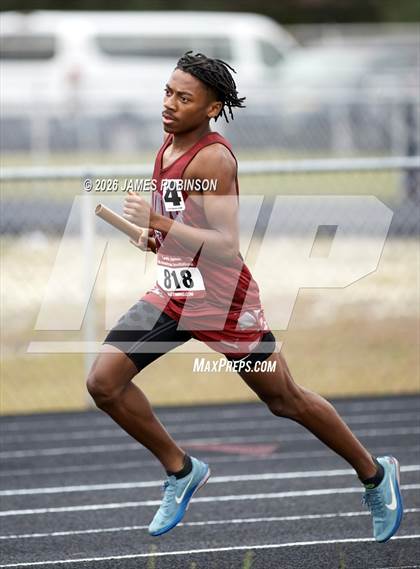 Thumbnail 2 in lewis James Invitational (4x800m) photogallery.