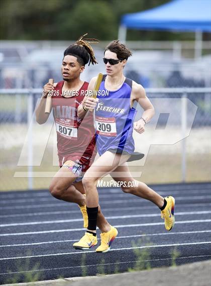 Thumbnail 3 in lewis James Invitational (4x800m) photogallery.