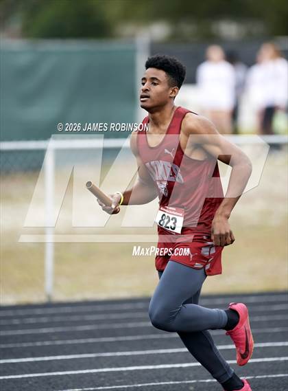 Thumbnail 3 in lewis James Invitational (4x800m) photogallery.