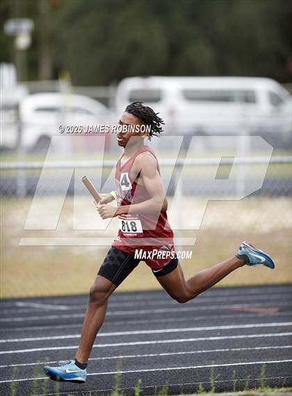 Thumbnail 3 in lewis James Invitational (4x800m) photogallery.