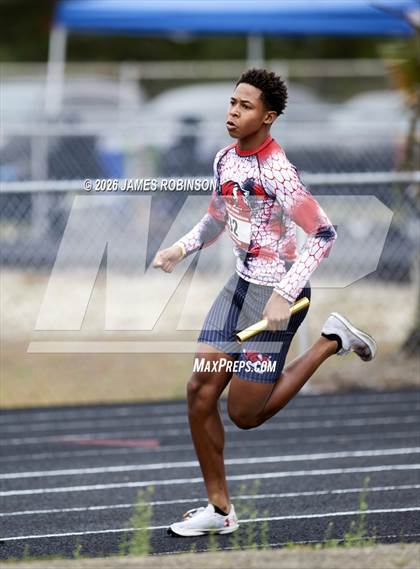Thumbnail 2 in lewis James Invitational (4x800m) photogallery.