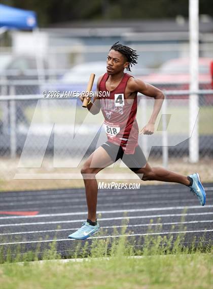 Thumbnail 1 in lewis James Invitational (4x800m) photogallery.