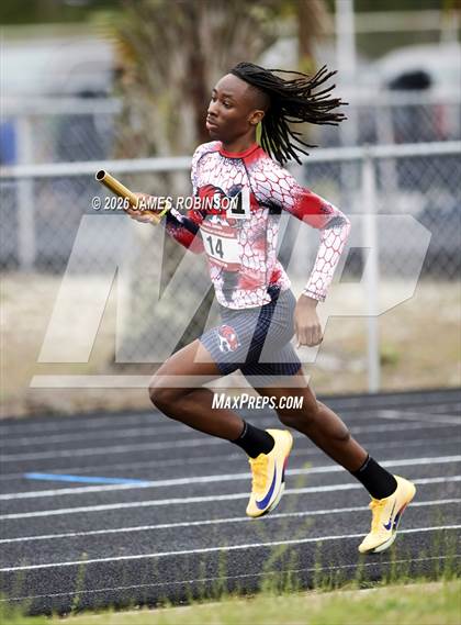 Thumbnail 1 in lewis James Invitational (4x800m) photogallery.