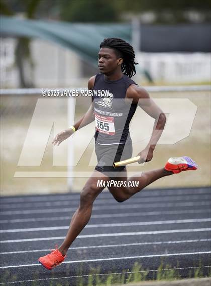 Thumbnail 1 in lewis James Invitational (4x800m) photogallery.