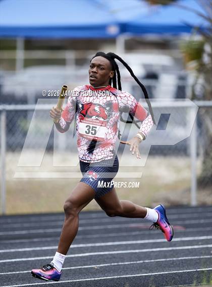 Thumbnail 1 in lewis James Invitational (4x800m) photogallery.