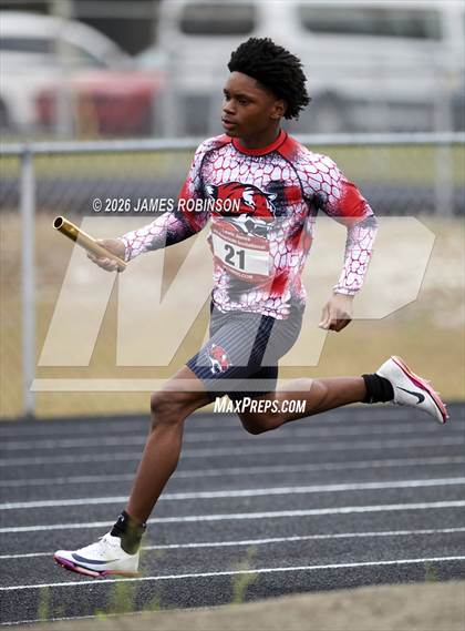 Thumbnail 1 in lewis James Invitational (4x800m) photogallery.