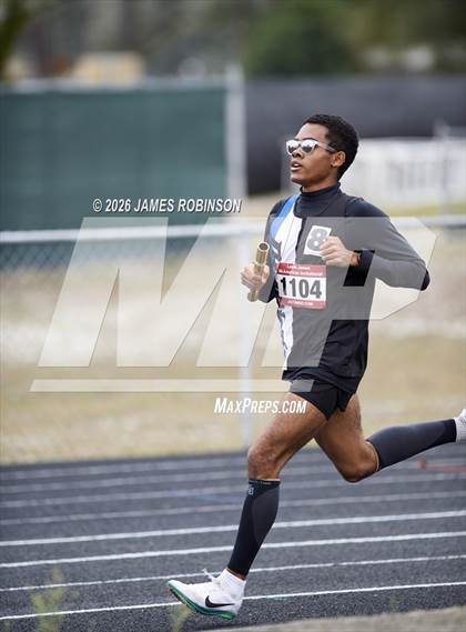 Thumbnail 2 in lewis James Invitational (4x800m) photogallery.