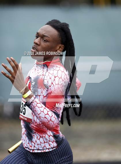 Thumbnail 2 in lewis James Invitational (4x800m) photogallery.