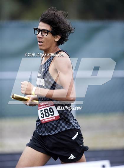 Thumbnail 3 in lewis James Invitational (4x800m) photogallery.