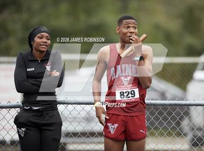 Thumbnail 3 in lewis James Invitational (4x800m) photogallery.