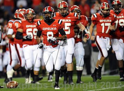 Thumbnail 3 in Opelika vs. Hoover (AHSAA 6A Final) photogallery.