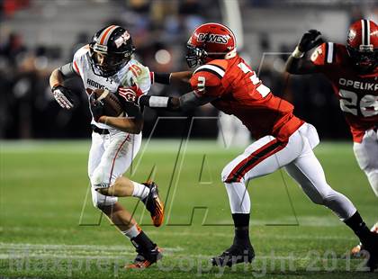 Thumbnail 1 in Opelika vs. Hoover (AHSAA 6A Final) photogallery.