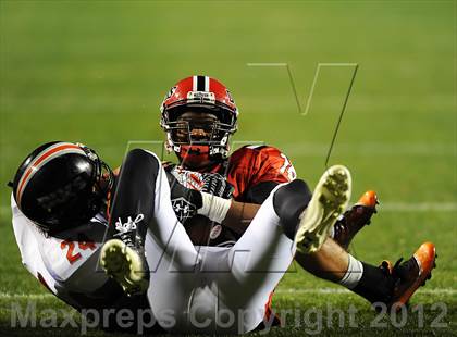 Thumbnail 1 in Opelika vs. Hoover (AHSAA 6A Final) photogallery.