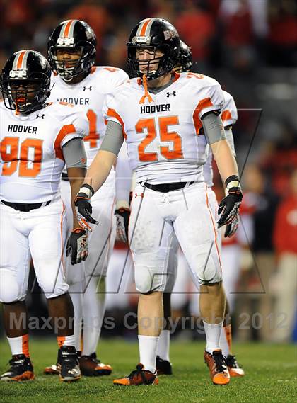 Thumbnail 2 in Opelika vs. Hoover (AHSAA 6A Final) photogallery.