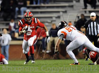 Thumbnail 2 in Opelika vs. Hoover (AHSAA 6A Final) photogallery.