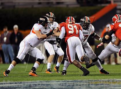 Thumbnail 2 in Opelika vs. Hoover (AHSAA 6A Final) photogallery.