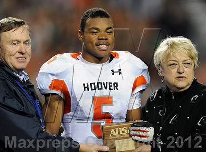 Thumbnail 3 in Opelika vs. Hoover (AHSAA 6A Final) photogallery.