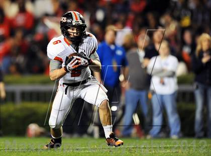 Thumbnail 2 in Opelika vs. Hoover (AHSAA 6A Final) photogallery.