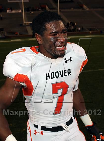 Thumbnail 1 in Opelika vs. Hoover (AHSAA 6A Final) photogallery.