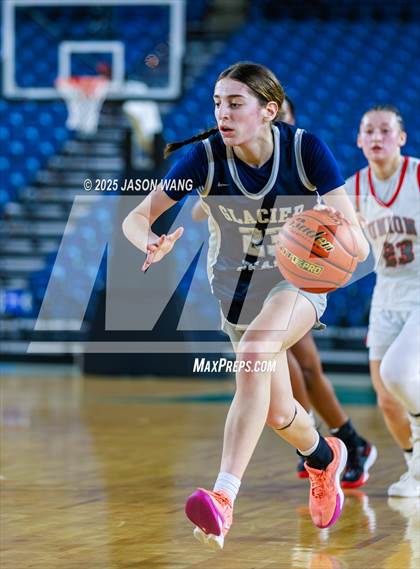 Thumbnail 2 in Union vs. Glacier Peak (WIAA 4A Round of 12) photogallery.