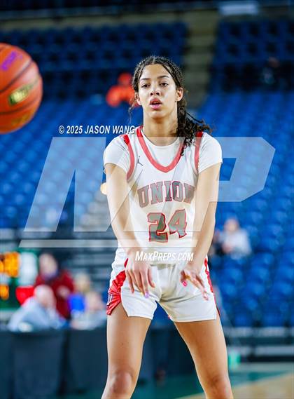 Thumbnail 3 in Union vs. Glacier Peak (WIAA 4A Round of 12) photogallery.