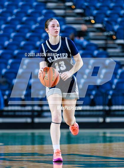 Thumbnail 2 in Union vs. Glacier Peak (WIAA 4A Round of 12) photogallery.