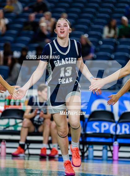 Thumbnail 2 in Union vs. Glacier Peak (WIAA 4A Round of 12) photogallery.