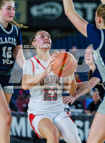 Thumbnail 1 in Union vs. Glacier Peak (WIAA 4A Round of 12) photogallery.