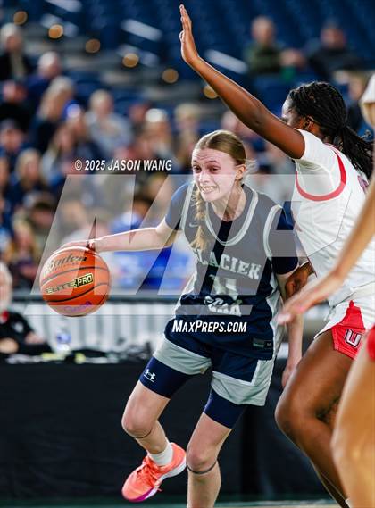 Thumbnail 1 in Union vs. Glacier Peak (WIAA 4A Round of 12) photogallery.