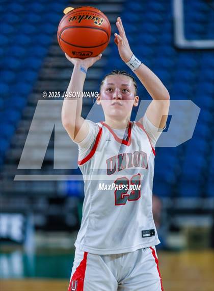 Thumbnail 3 in Union vs. Glacier Peak (WIAA 4A Round of 12) photogallery.