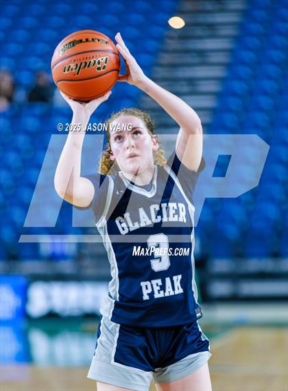 Thumbnail 1 in Union vs. Glacier Peak (WIAA 4A Round of 12) photogallery.