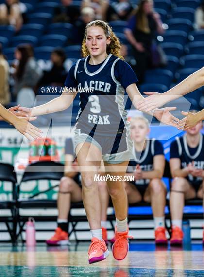 Thumbnail 1 in Union vs. Glacier Peak (WIAA 4A Round of 12) photogallery.