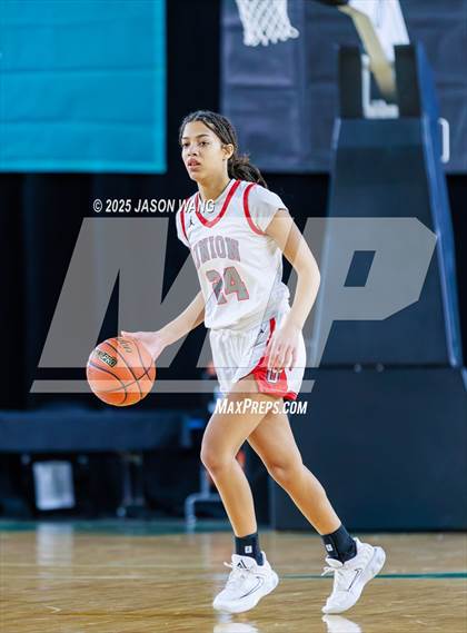 Thumbnail 3 in Union vs. Glacier Peak (WIAA 4A Round of 12) photogallery.