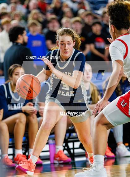 Thumbnail 1 in Union vs. Glacier Peak (WIAA 4A Round of 12) photogallery.