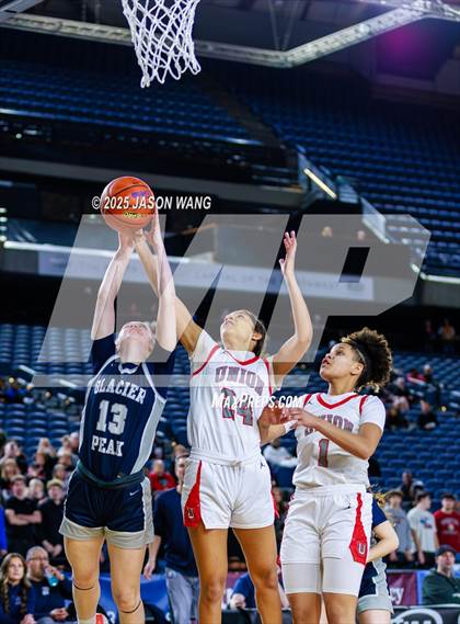 Thumbnail 3 in Union vs. Glacier Peak (WIAA 4A Round of 12) photogallery.