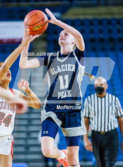 Thumbnail 3 in Union vs. Glacier Peak (WIAA 4A Round of 12) photogallery.