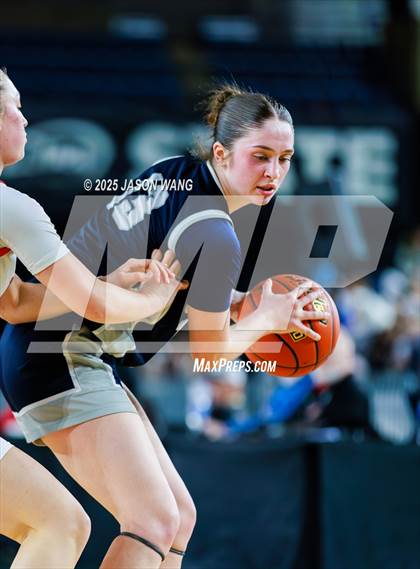 Thumbnail 2 in Union vs. Glacier Peak (WIAA 4A Round of 12) photogallery.