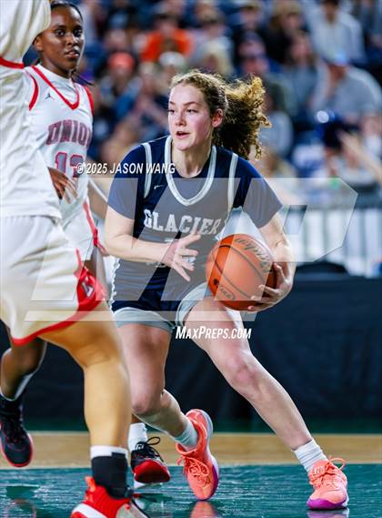 Thumbnail 1 in Union vs. Glacier Peak (WIAA 4A Round of 12) photogallery.