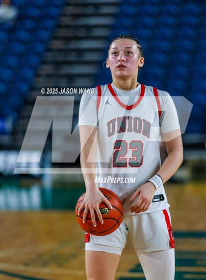 Thumbnail 1 in Union vs. Glacier Peak (WIAA 4A Round of 12) photogallery.