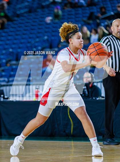 Thumbnail 3 in Union vs. Glacier Peak (WIAA 4A Round of 12) photogallery.