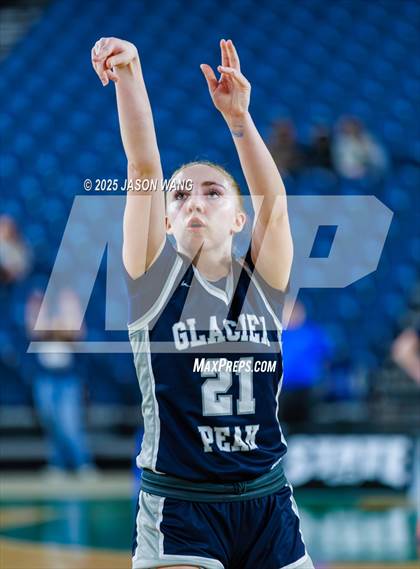 Thumbnail 2 in Union vs. Glacier Peak (WIAA 4A Round of 12) photogallery.