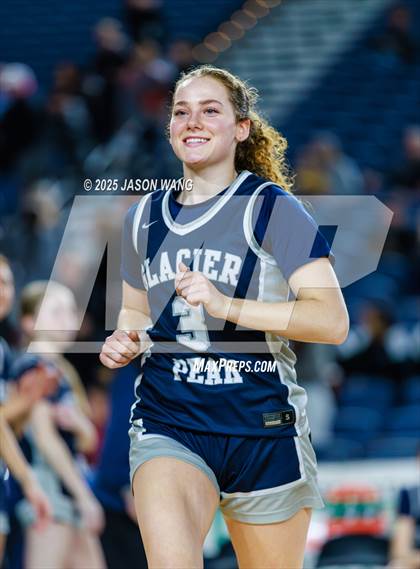 Thumbnail 2 in Union vs. Glacier Peak (WIAA 4A Round of 12) photogallery.
