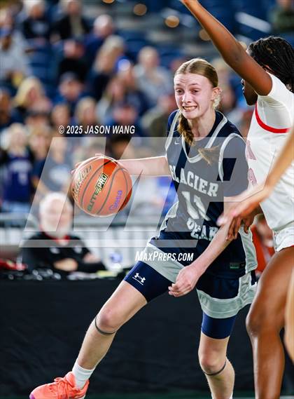 Thumbnail 2 in Union vs. Glacier Peak (WIAA 4A Round of 12) photogallery.