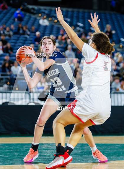 Thumbnail 3 in Union vs. Glacier Peak (WIAA 4A Round of 12) photogallery.