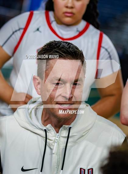 Thumbnail 2 in Union vs. Glacier Peak (WIAA 4A Round of 12) photogallery.