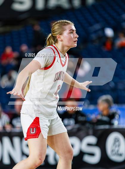 Thumbnail 1 in Union vs. Glacier Peak (WIAA 4A Round of 12) photogallery.