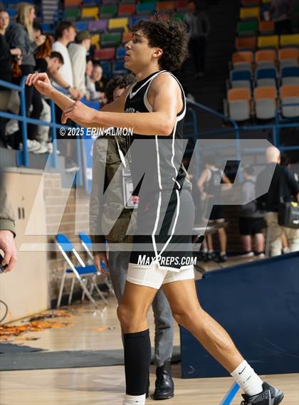 Thumbnail 3 in Fultondale vs. Brooks (AHSAA 4A Regional First Round) photogallery.